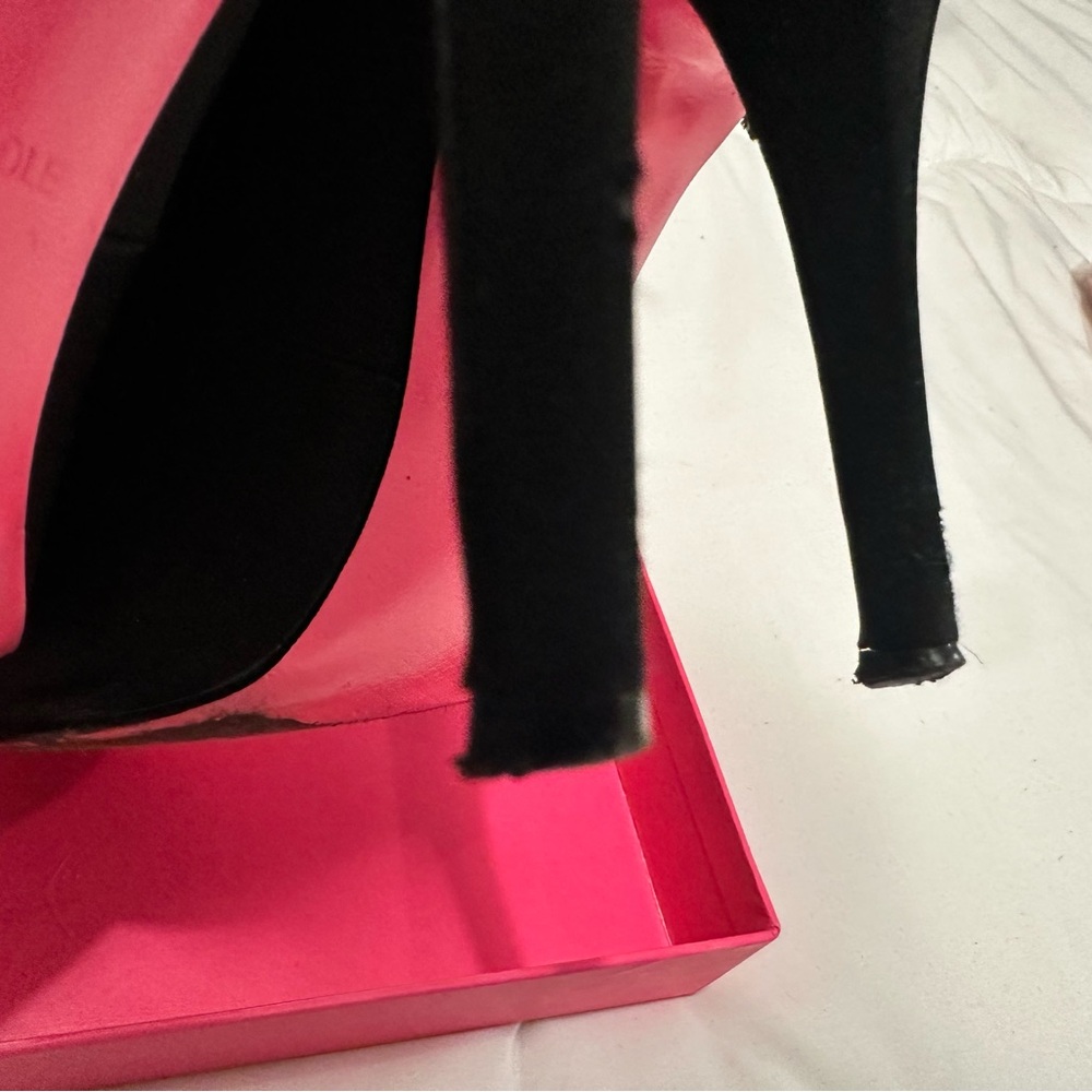 Held for jm336 - Elegant Betsy Johnson Black Satin Women's Heels - sz 7.5 - Picture 10 of 15